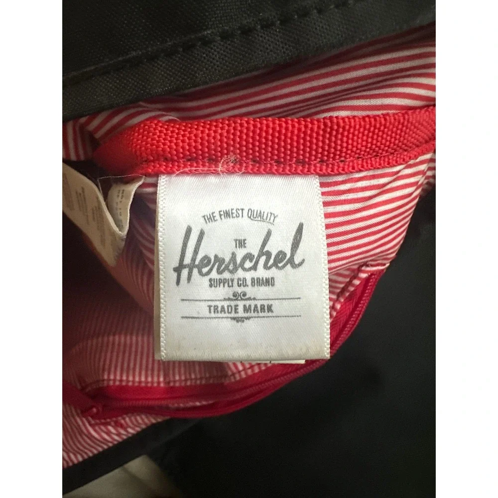 Herschel Supply Messenger Bag Black Canvas Crossbody Buckle Strap Striped Lining
